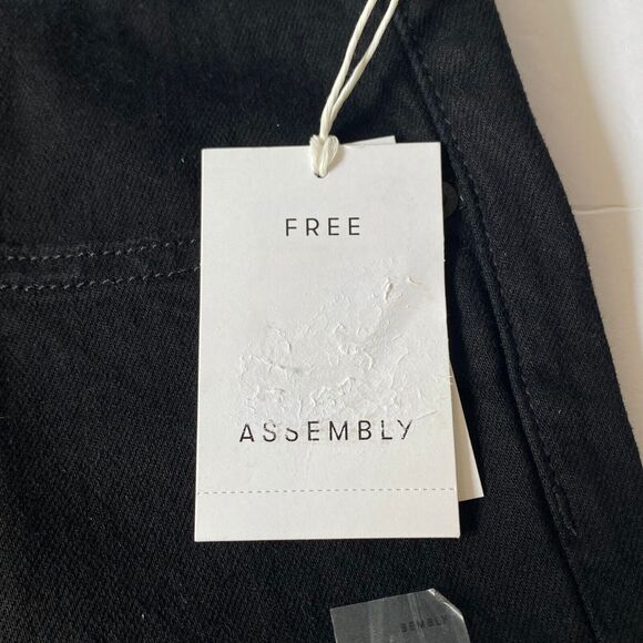 Free Assembly Jeans Women's Plus Size 18 Black The Full Wide Straight NWT - Picture 11 of 16